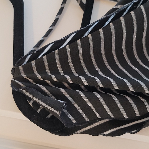 Elegant style Blouse - Picture 3 of 6